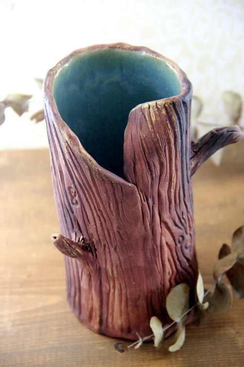 sosuperawesome: Ceramics by Carrie Martin on Etsy Browse more curated ceramics So Super Awesome is a