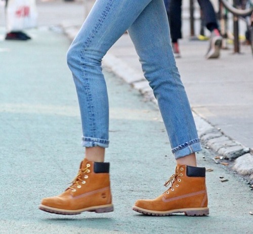 futureblackpolitician:  rudelyfe:  🙄  Who the fuck is KarlieFloss? I’ve been wearing timbs since I was six