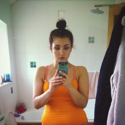 Got that #summer feeling today! #me #selfie #mirrorselfie #orange