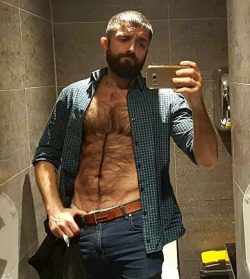 hairymacho:  www.hairymacho.tumblr.com