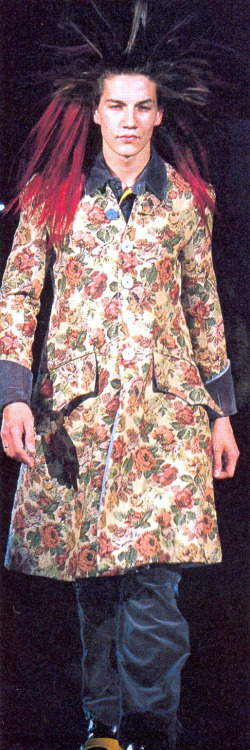 archivings:    20471120 Fall/Winter 1999  