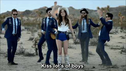 shattered-addiction:  Kacey Musgraves - follow your arrow