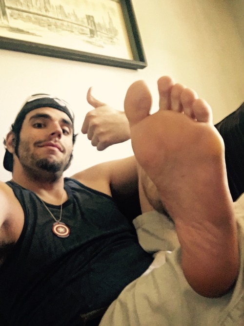 badman6:  that what call man he deserved tow kiss and Lick hes socks and his feet be my food all my life ! fucking hot hot hot …..