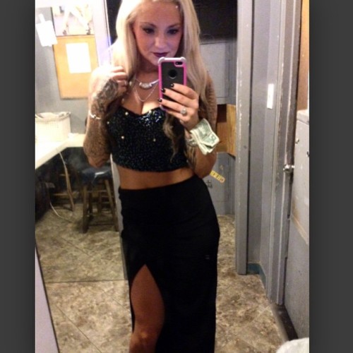 stripper-locker-room:  platinum_britt