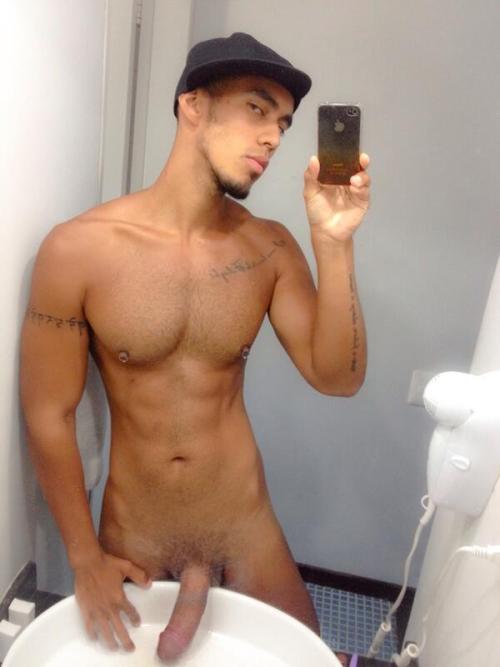 bate-orade:  Jerk Off Here
