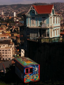 mifalsasonrisa:  Valparaíso, Chile. 