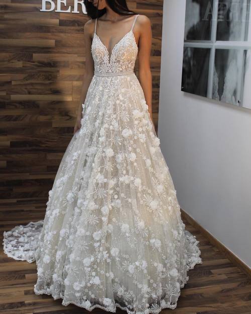 @bertabridal love. I mean how nice is this dress? #berta #allthingsbridal #bridetobe #bridaldress #w