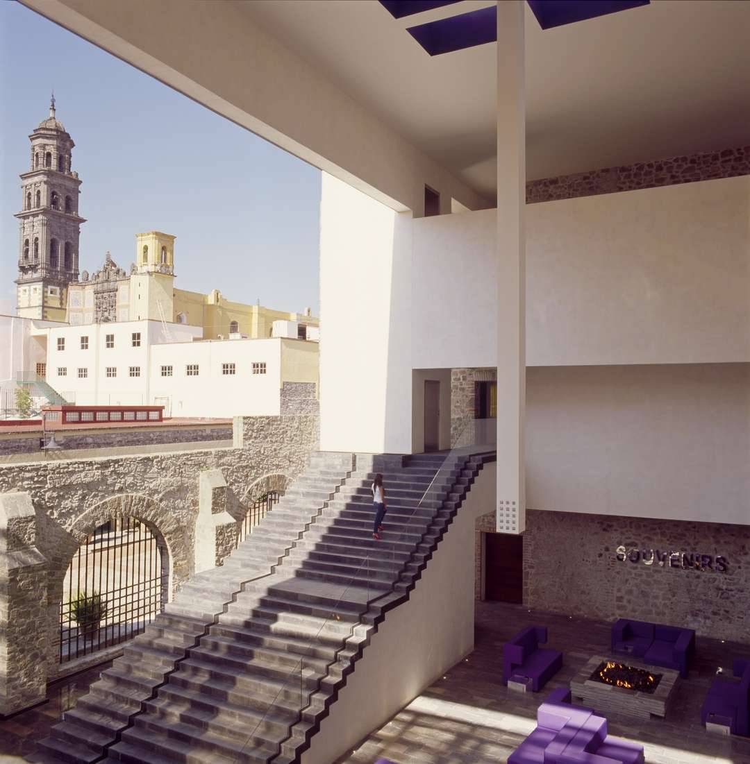 architizer:
“A reused 1862 factory building in Puebla, Mexico frames the origin story of #CincoDeMayo. Read more.
”