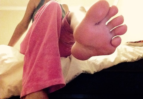 mylovelyf33t:  I’ll step on you !!
