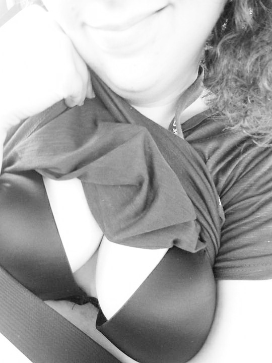 aurorasangels:  mischievouschivette:  Happy Black and White Wednesday http://aurorasangels.tumblr.com