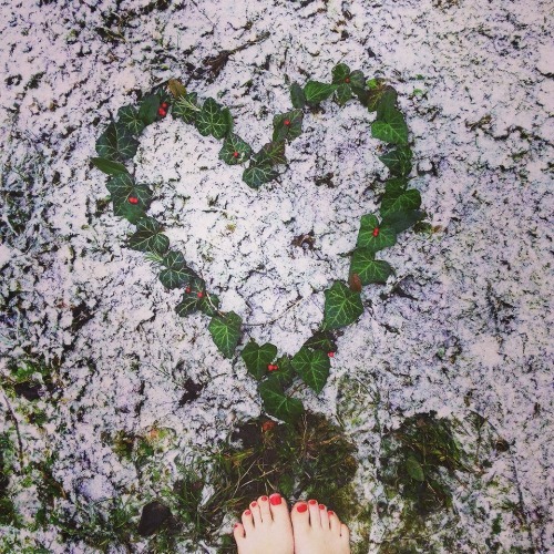 Barefoot in the snow…Happy Yule! ❄