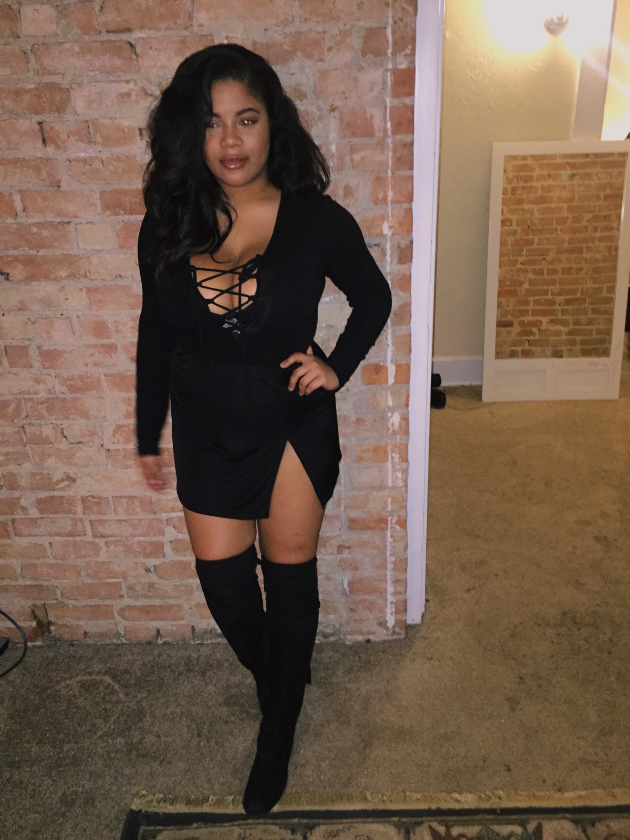 thechroniclesofcollege:  All black at the white shows. SC: loganngabrielle