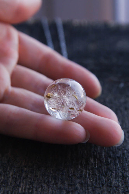 flor-a: satan-loves-soda: nico-denial-o: bestof-etsy: Adorable Handmade Jewelry with Real Plants Ins
