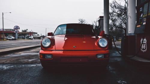 Filling up the 964 w/ some petrol. #porsche #porsche911 #porsche964 #aircooled #awd #carrera #carrer