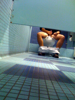 gaytoilet:  Look more at http://bit.ly/Zq7zNv 