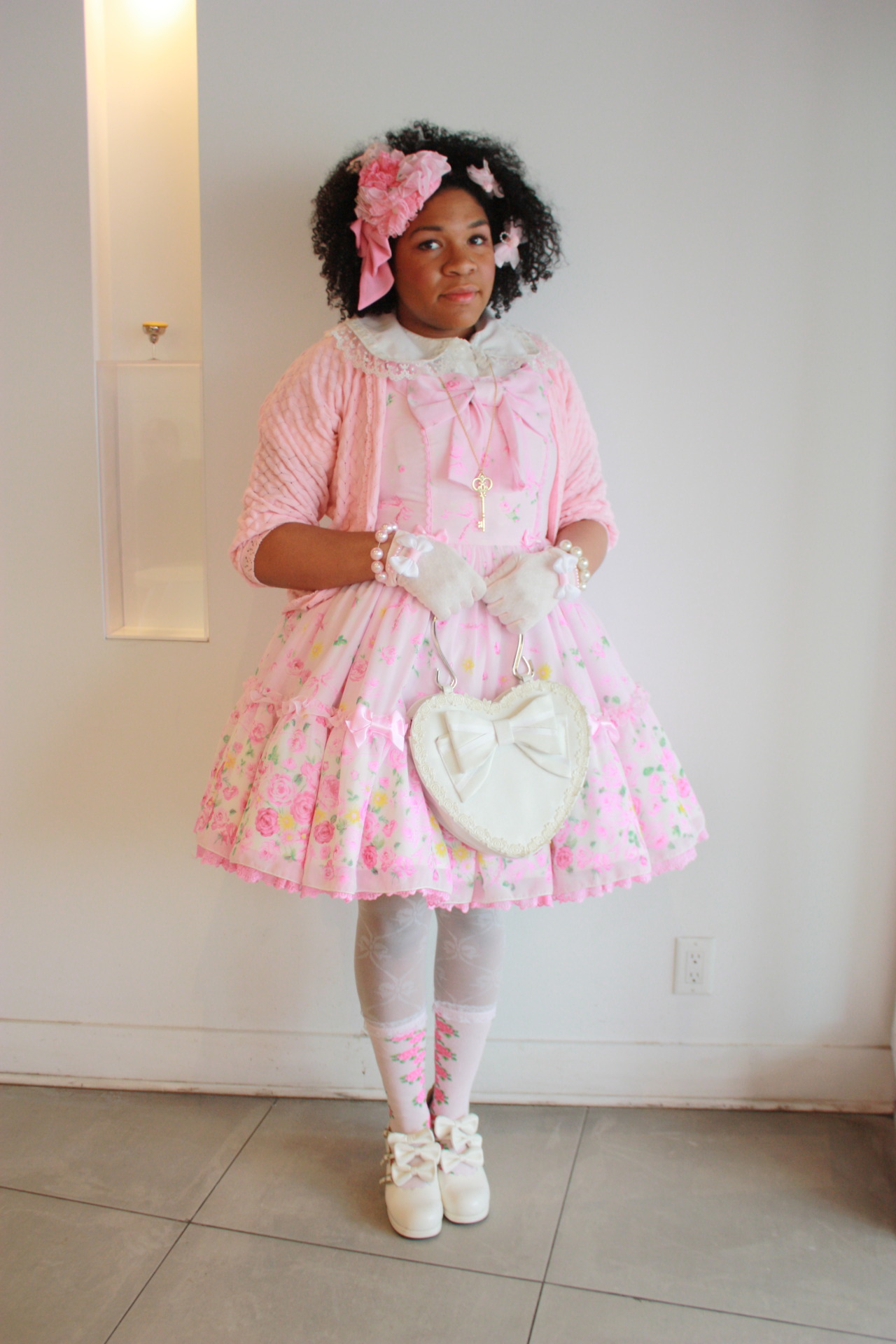 max-and-star-anise:Butter ave meet up. Outfit rundowndress, socks and hair accessory :