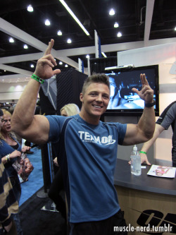 Muscle-Nerd:  Steve Cook At The La Fitness Expo 2013 - Taller Than Expected, And