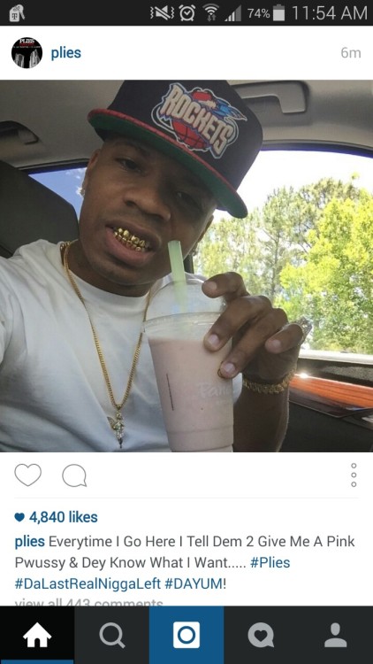 shadowulf:  babeobaggins:  dualchainz:  Can plies chill 😂😂😂  why is this nigga ALWAYS at panera   Why does he have his own drink at Panera called a Pink Pwussy