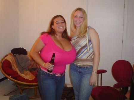 boobfiend: l want to be her freind l want porn pictures