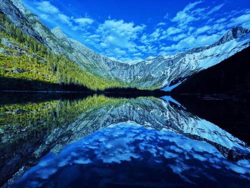 oneshotolive:  avalanche lake. west glacier.