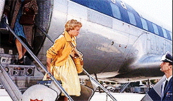carlygreig:  The Parent Trap:   1961 vs 1998 (½) “You mean Sharon?” “Where did you hear about her?”                                                                                 