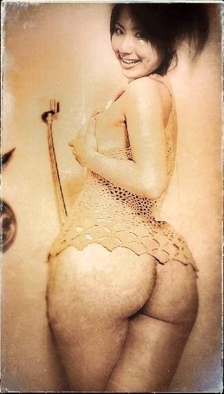 assbomb:  Thick cute Asian
