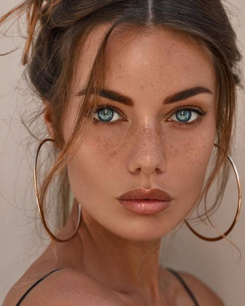 jazzgroovews: Mesmerizing eyes! ❤️ Model: Annie Ericson | Boss Models South Africa - Model Managemen