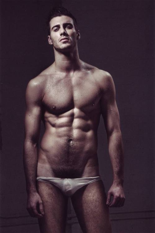 tightand-wet:  If you are proud of YOUR package, send me a photo to uk.greytop@gmail.com