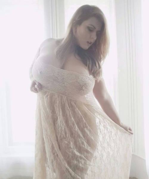 Sex Selling this vintage-inspired sheer lace pictures