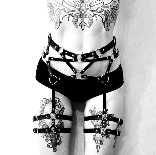 girlyplugs:  tattoo blog