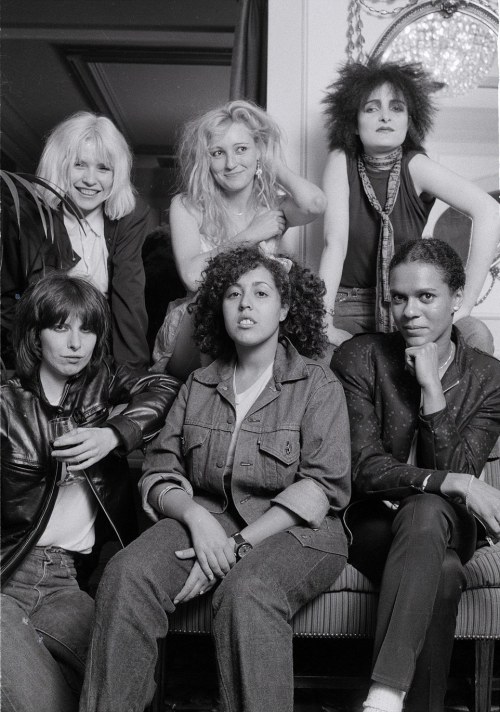 wilwheaton:Six women of awesome. Debbie Harry of Blondie, Viv Albertine of The Slits, Siouxsie Sioux