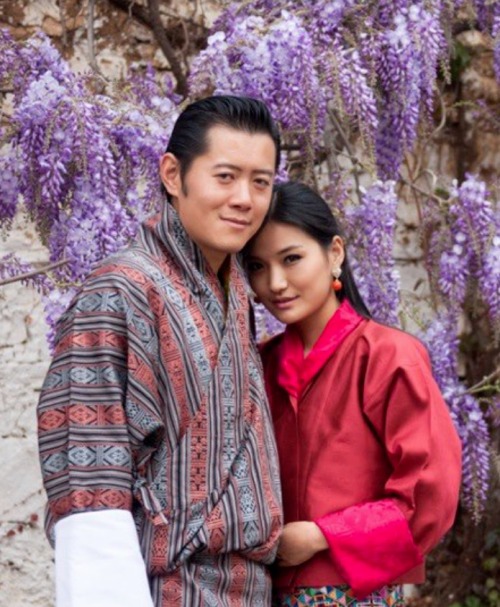 royals-and-quotes: Bhutan Royal Couple :  King Jigme Khesar Namgyel Wangchuk and Queen Jetsun P