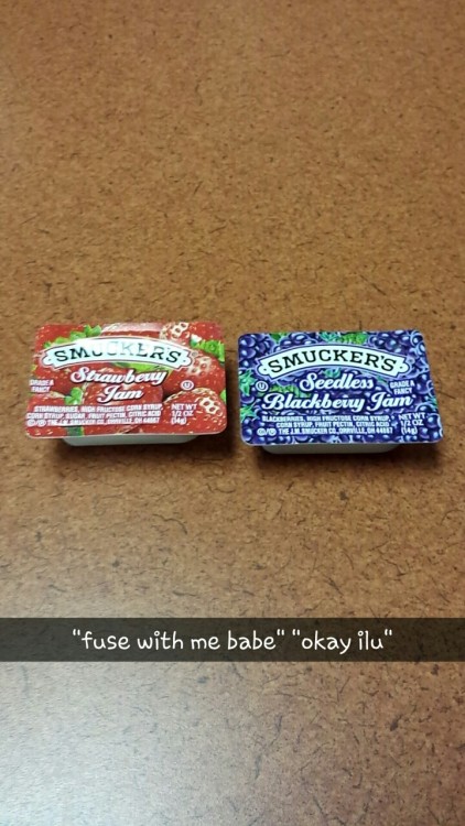 autisticdipper-pines:nohope–nofear:There was jam at the restaurant