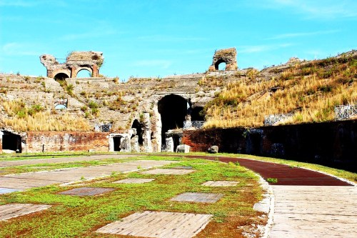 last-of-the-romans: The Amphitheater of Capua