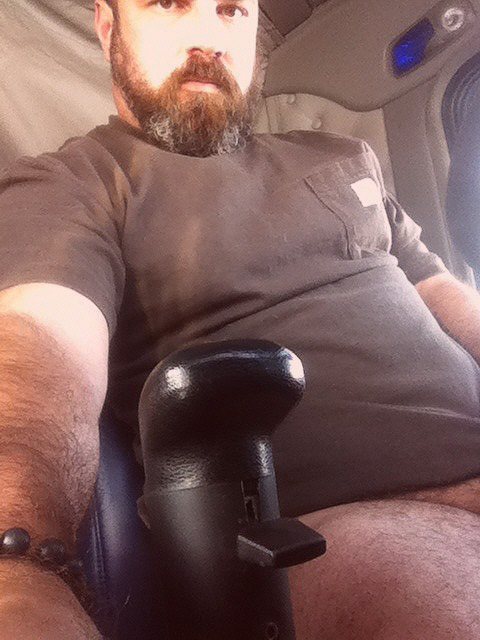 kinkygaybear:  bear-tum:3584 I am a Slut for Truckers!