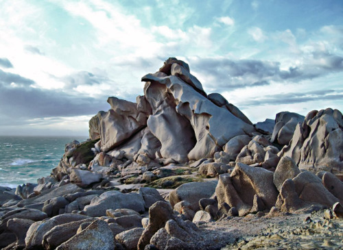 The Moon Valley, northern Sardinia’s peninsula of Capo Testa, Santa Teresa di Gallura.(via ita