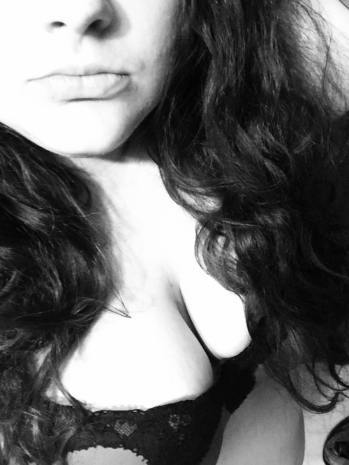 bbwcharlierebel:  Getting ready for bed…