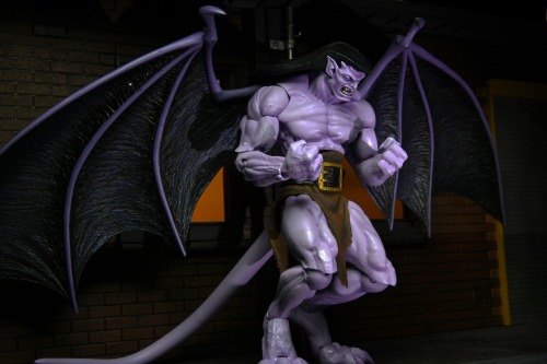 brokehorrorfan:1990s animated series Gargoyles is getting the ultimate action figure treatment from 
