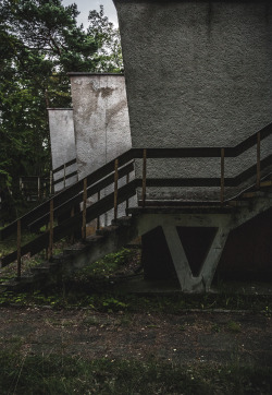 sovietgoner:  ‘Rows’Abandoned lifeguards