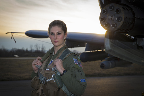 titanium-rain:How a Small-Town Girl Ended Up in the Cockpit of an A-10 Warthog Via The Drive