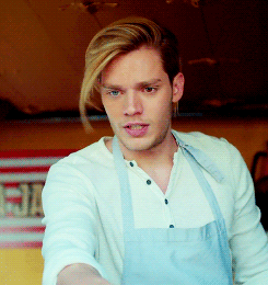 mattdaddarios:  Jace + his beautiful hair   (✿ ♥‿♥)   