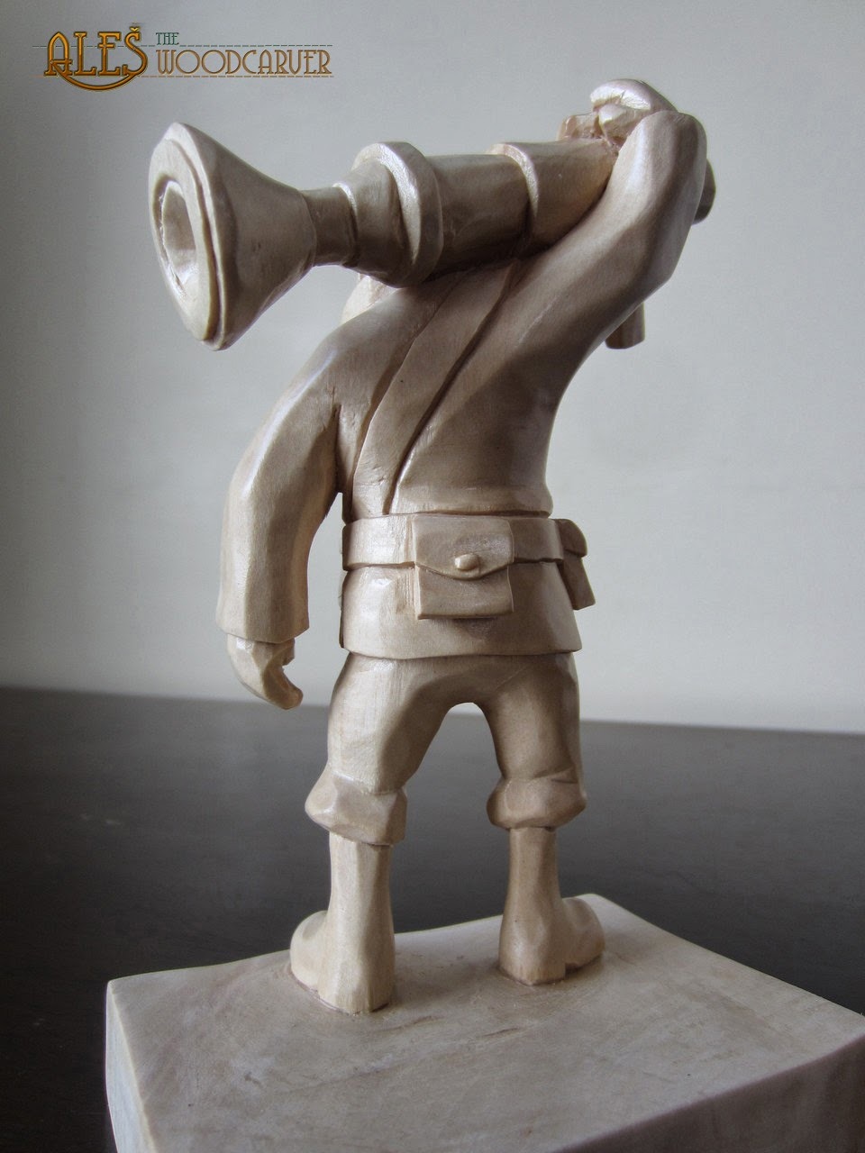 hastyslam:  6.5” basswood figure of Soldier from Team Fortress 2. Fully hand carved