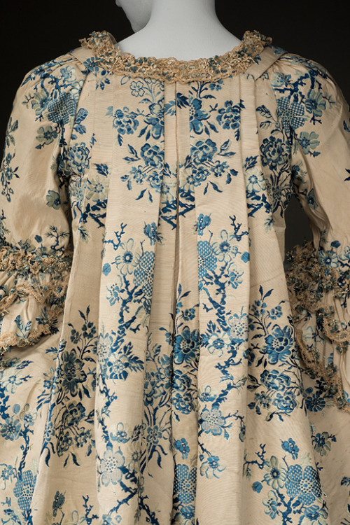 fripperiesandfobs:Robe à la française, 1765-70From Historic Deerfield Museum