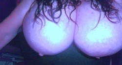 mylonelybreasts:  same thing, different color