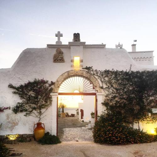 hermioneolivia:  Italian style at its finest @masseriatorrecoccaro #puglia #masseriadolcevita (at MASSERIA TORRE COCCARO) 