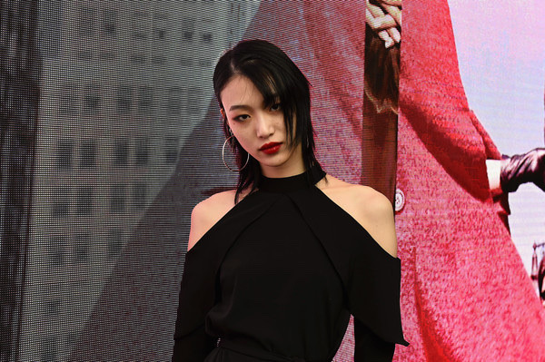 Street style, model Sora Choi after Coperni Fall-Winter 2022-2023
