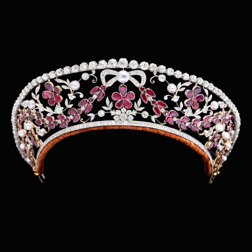 royaltyandpomp:THE JEWELH.H. Princess Viggo of Denmark Tiara