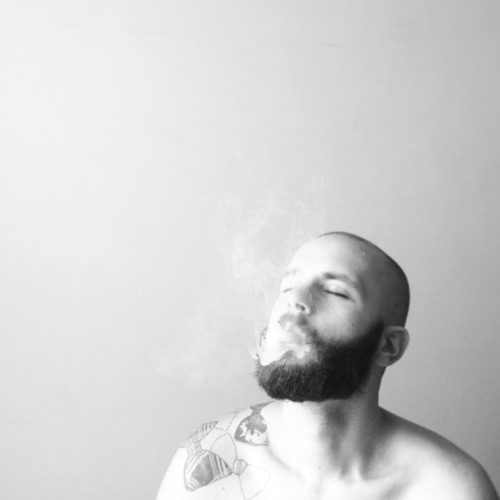 beardonce:  Smoke. porn pictures