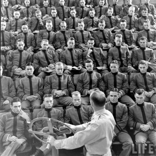 Gearheads at the United States Military Academy(Alfred Eisenstaedt. 1941)