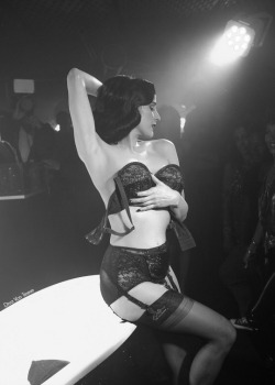 diva-von-teese:  Dita Von Teese performing